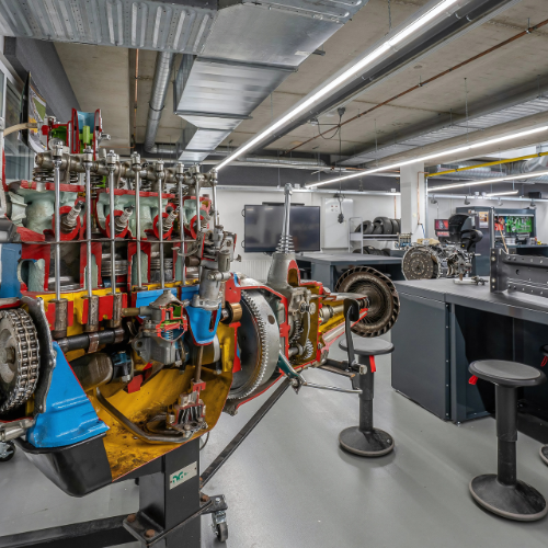 Best industrial material handling equipment in Pune
